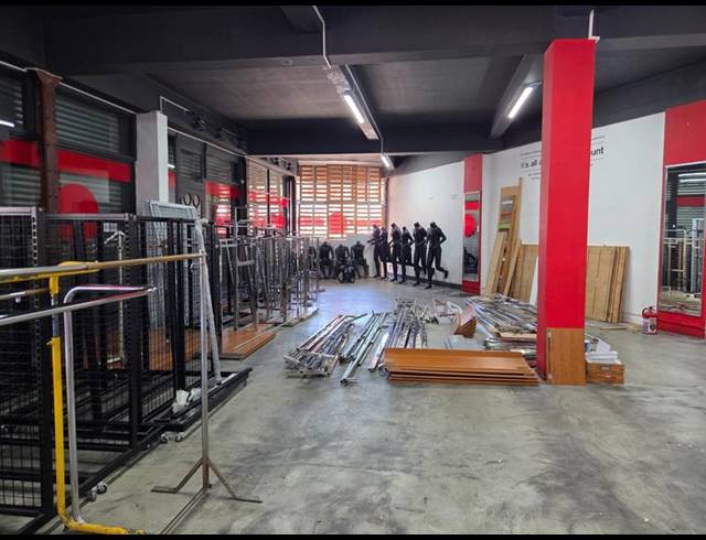 BUSINESS PROPERTY TO RENT IN SALT RIVER